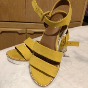 Franco Sarto yellow (mustard) platform sandals.